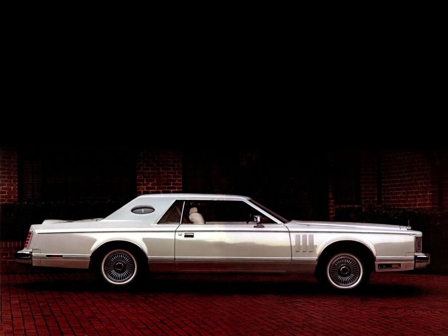  Lincoln Continental Mark V 1977 года  (фото 12 из 16)